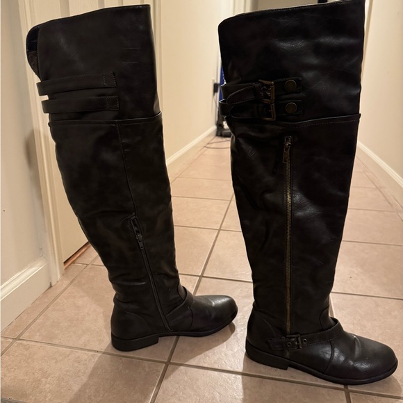 Fashion Nova Black Over the Knee Boots - Picture 3 of 5